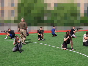 Студенти з Ірпеня проходять військовий вишкіл