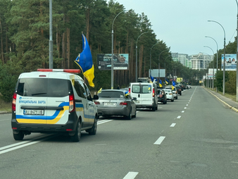 В Ірпені вшанували захисників і захисниць України: автопробіг пам’яті (відео)