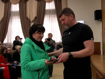 Вітаємо нашого друга, волонтерку Оксану Машовець з отриманням медалі «За заслуги перед містом Ірпінь»!