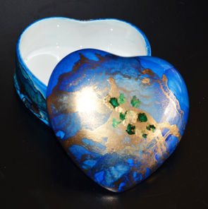 Lidded porcelain heart box hand painted with alcohol ink. Blue
