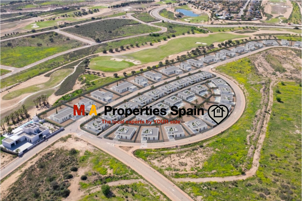 frontline golf single level detached house / villa for sale in Murcia with private pool, within golf resort