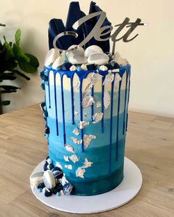 Double Barrell (30cm tall) Cake
