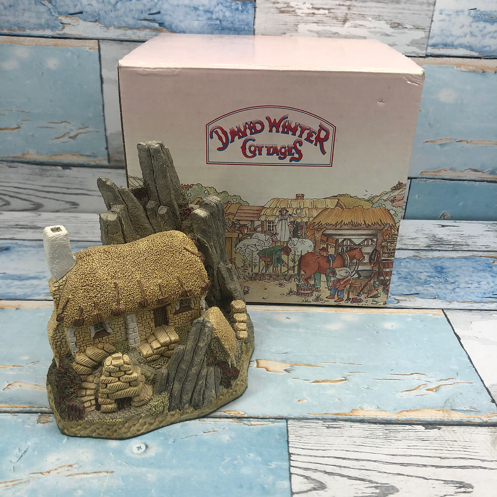 David Winter Cottages Crofters Cottage Hand Made Hand Painted