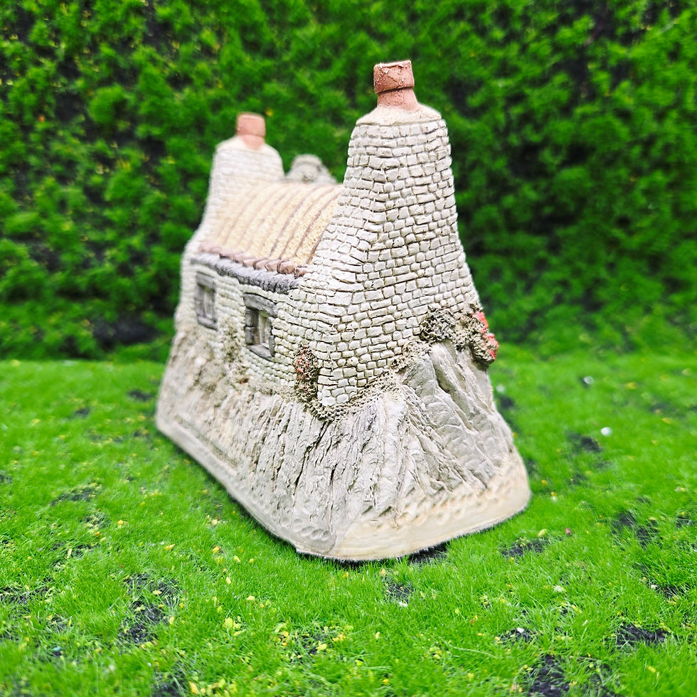 Thumbnail: David Winter House On The Loch  Scottish Collection  1988  Boxed Find the Mouse