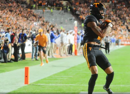 With Tennessee in 'dark mode' vs. Kentucky, will an orange and black checkerboard appear?