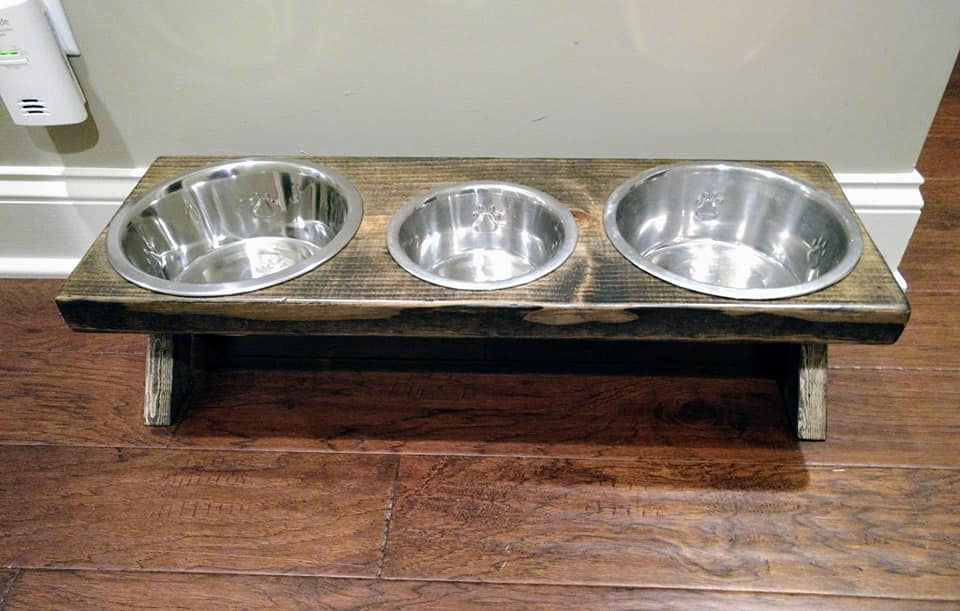 Farmhouse Pet Feeder - 3 Bowl
