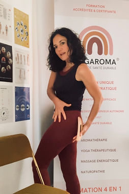 Formation YOGAROMA avec modules théoriques et pratiques