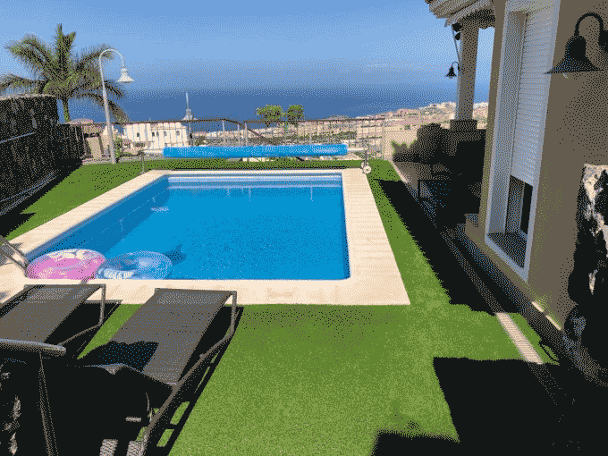 Four bedroom Villa in Torviscas Alto