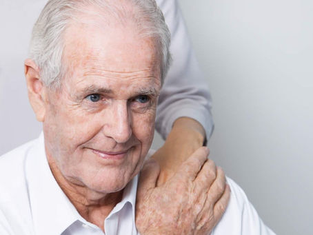 Conheça os sinais de que o idoso já não pode morar sozinho