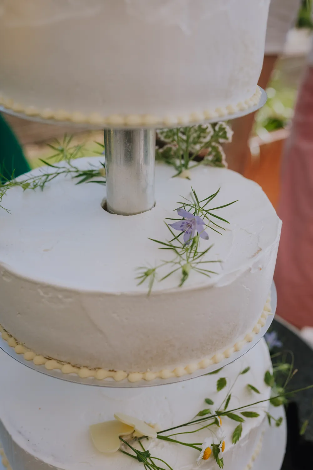 Bryllupsdekorationer med blomster til reception ved CLAY Museum på Fyn.