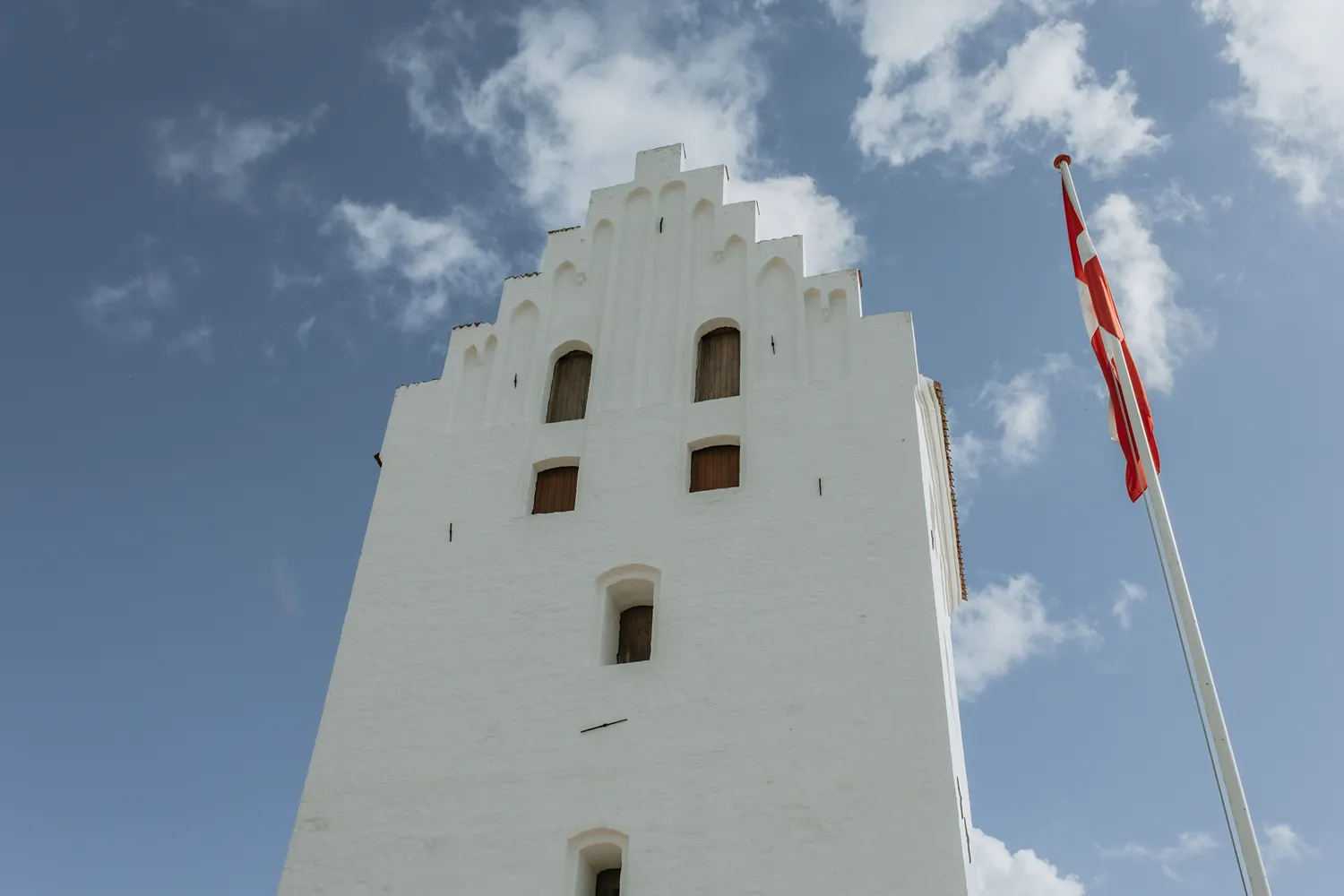Timeless church wedding photography on Fyn in Denmark