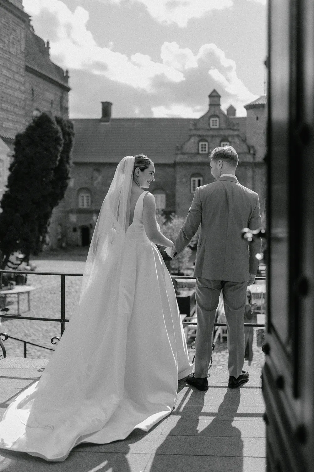 Timeless bride portrait at Holckenhavn Slot wedding venue