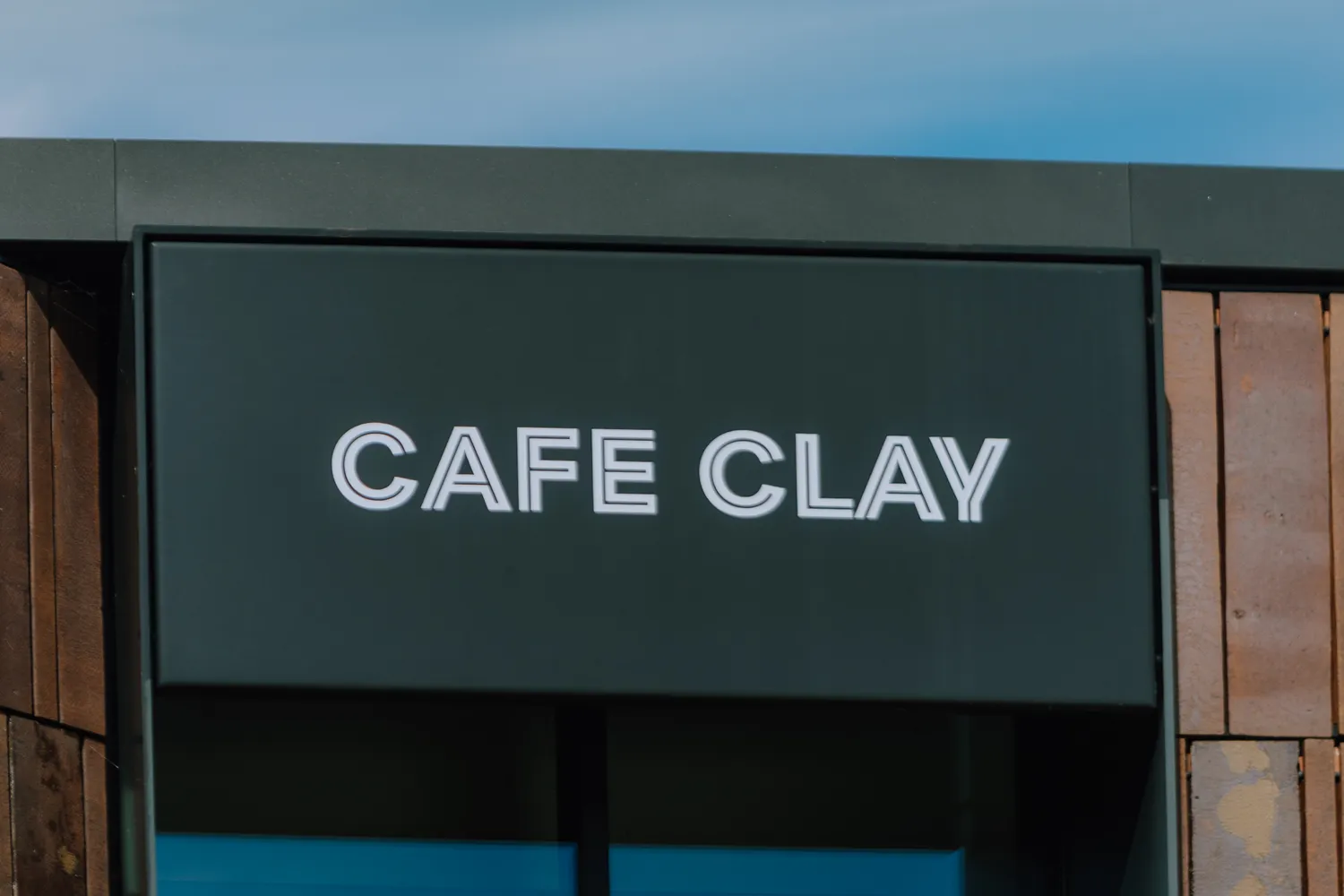 Reception på terrassen ved CLAY Café efter bryllup i Middelfart Kirke.