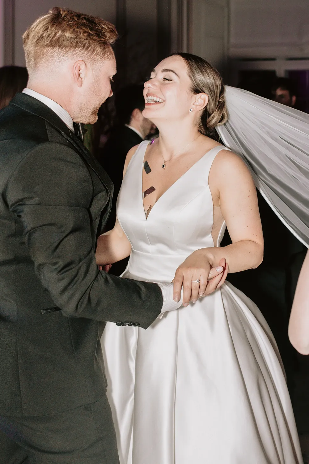 Confetti wedding party moment at Holckenhavn Slot