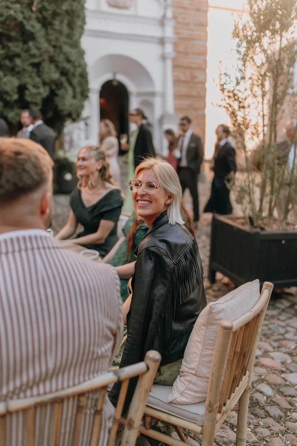 Reception candid moments from Holckenhavn Slot