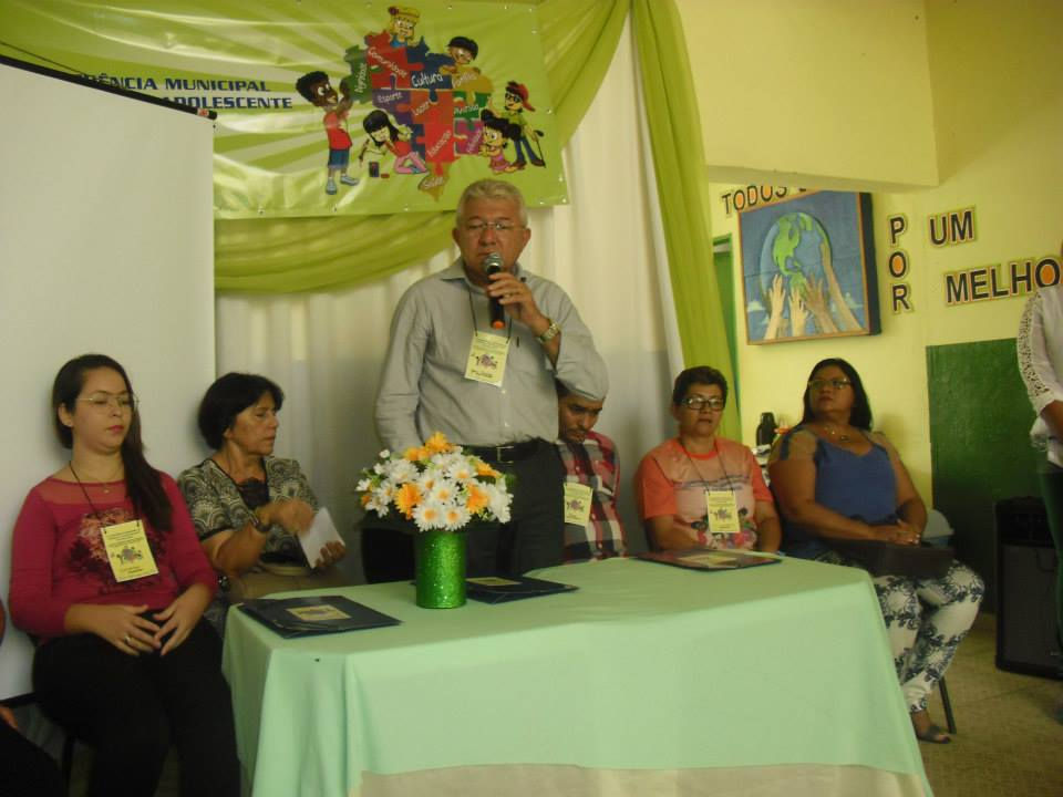 VICE PREFEITO JOSÉ ARAÚJO DISCUSANDO