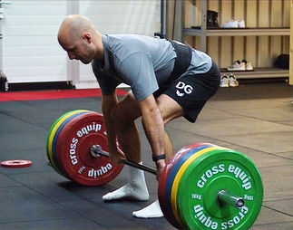 Damian beim einem schweren Deadlift