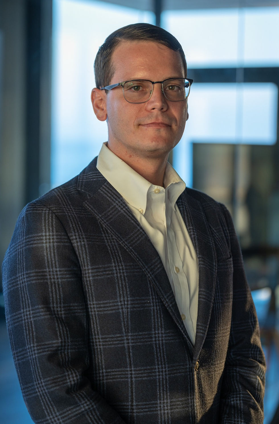 Carlos Varady_Headshot.jpg