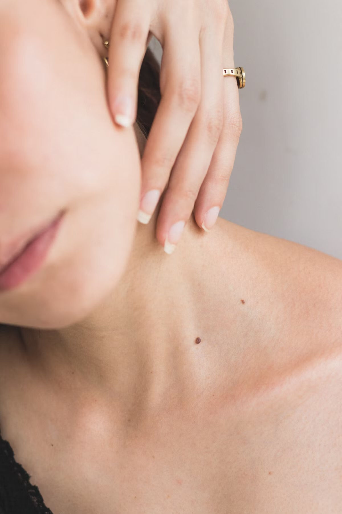 This image includes a one hour scalp facial and one hour hydro facial.