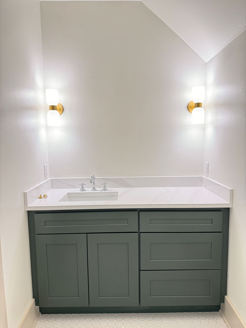 New Upstairs Bathroom