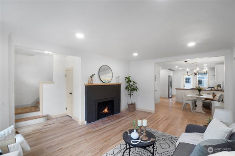 Proctor Cottage - Living Room