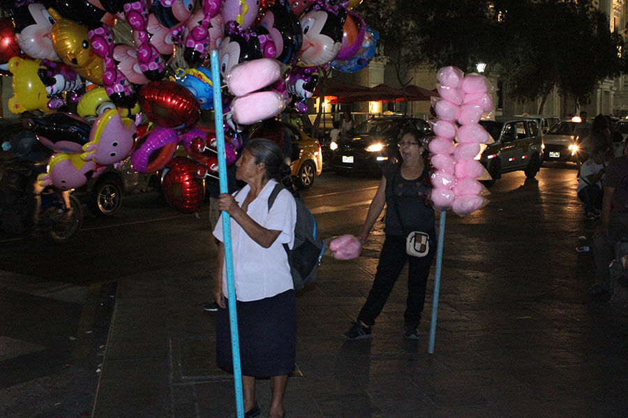 Mari y Brenda endulzando la noche
