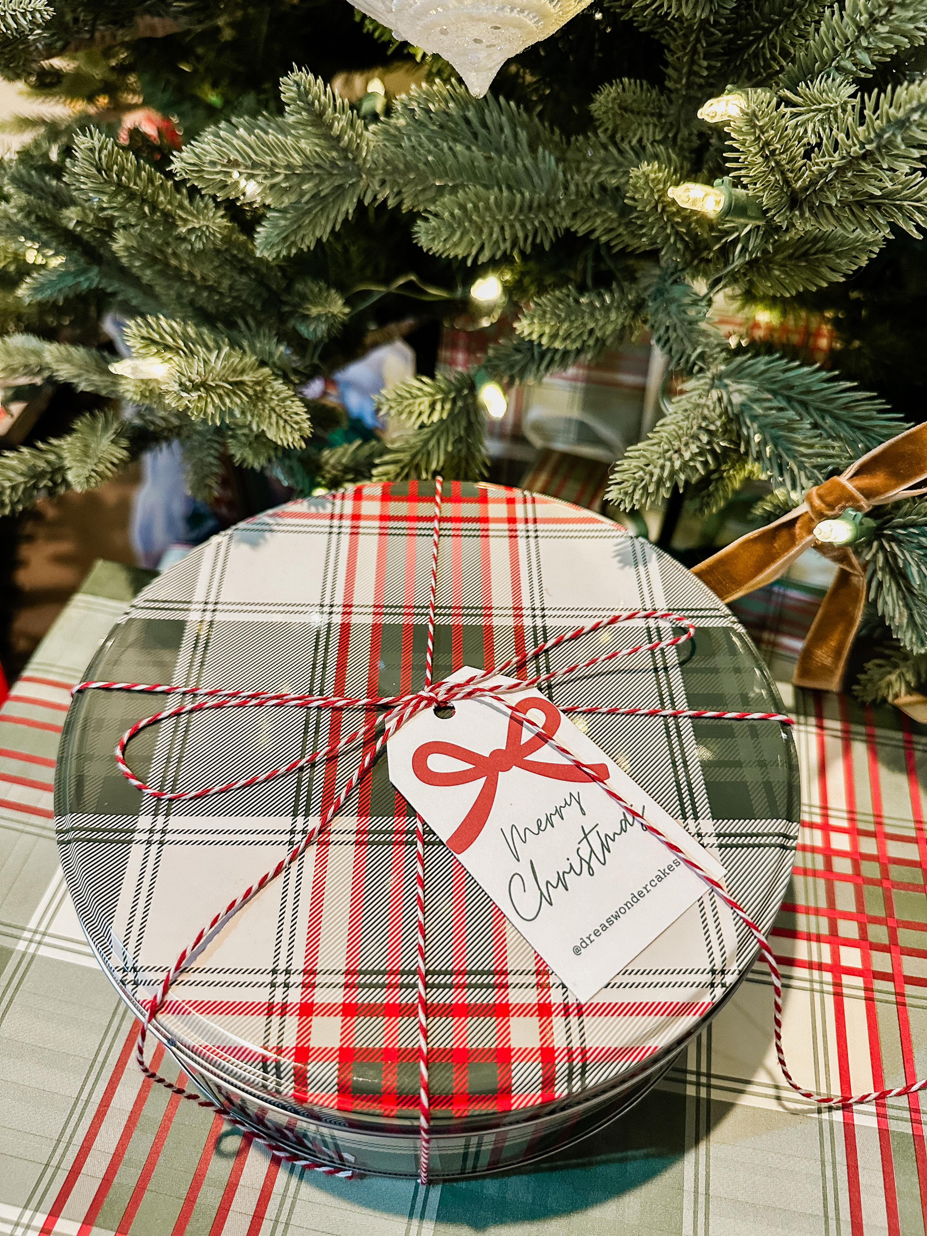 Green Tin Sugar Cookies