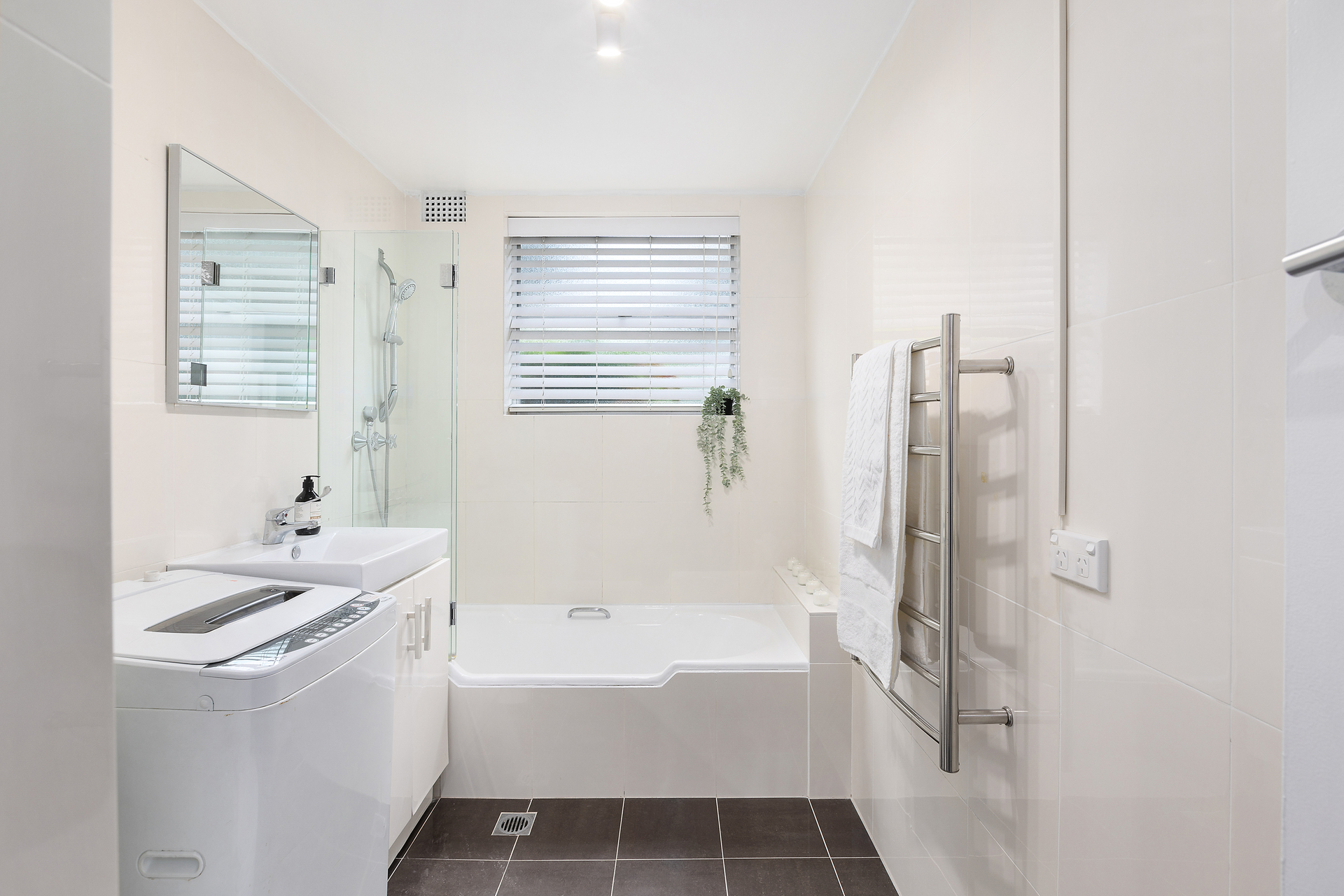 10/15 Stuart Street, Manly - Thumbnail 6
