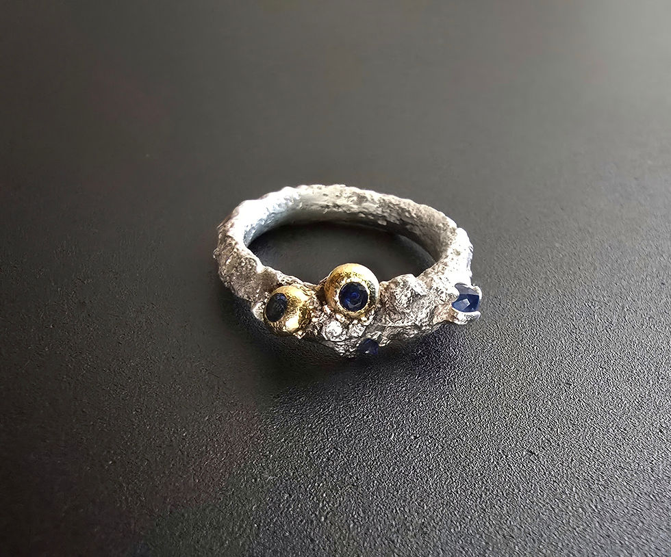 Thumbnail: Buds and Thorns ring/Australian sapphires 