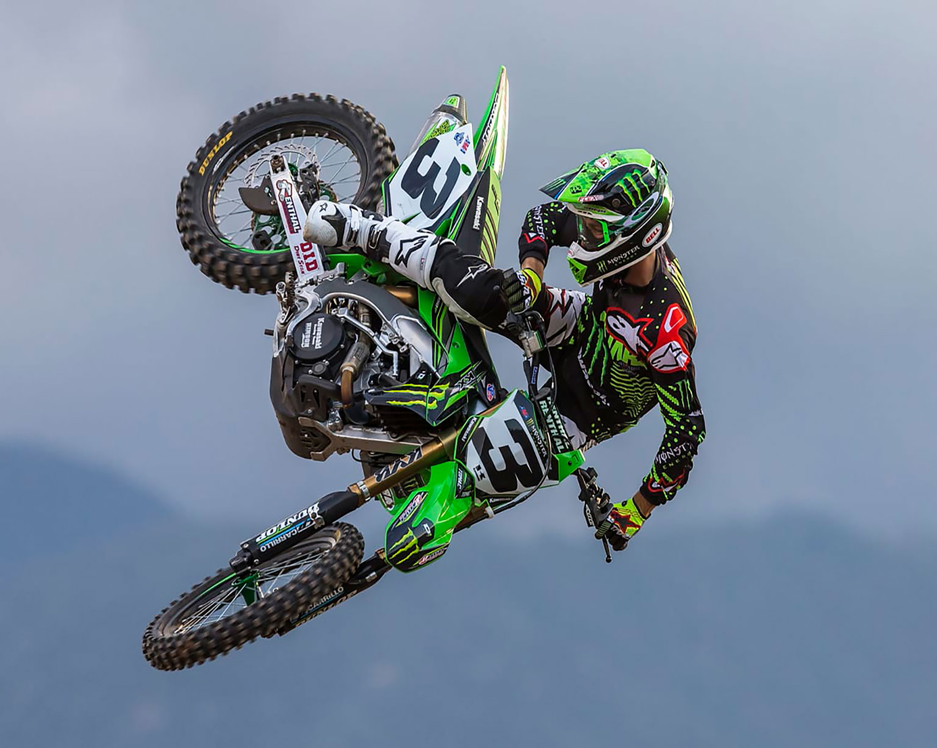 1005 Dirt Bike Air Whip