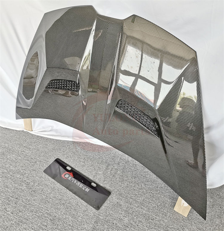 Miniatura: V Style Carbon Fiber Vent Hood For Lamborghini LP580 LP610-4 Huracan Engine Bon