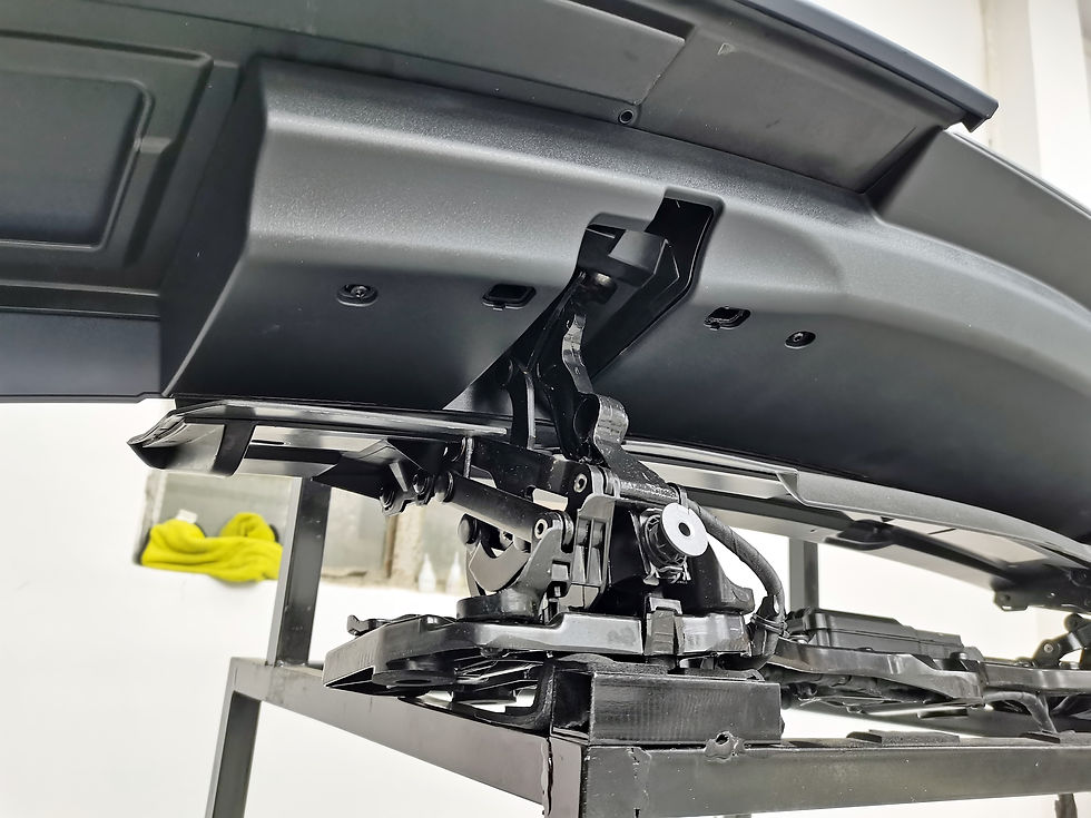 Miniature : OEM turbo S Style Electric Rear Spoiler for Porsche Panamera 971 2017-2019