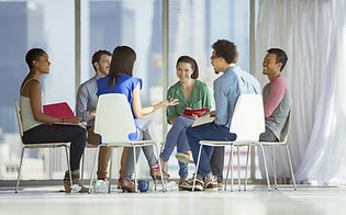 اجتماع مناقشة جماعية