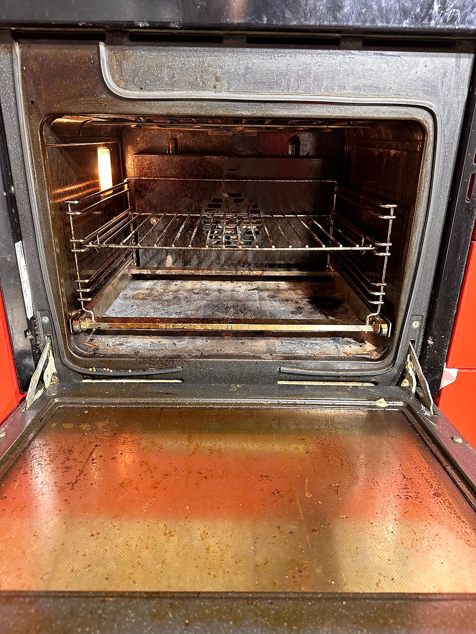 Így lesz ragyogóan tiszta, zsírmentes a sütőd! Sütőtisztítás A-tól Z-ig, Videóval!