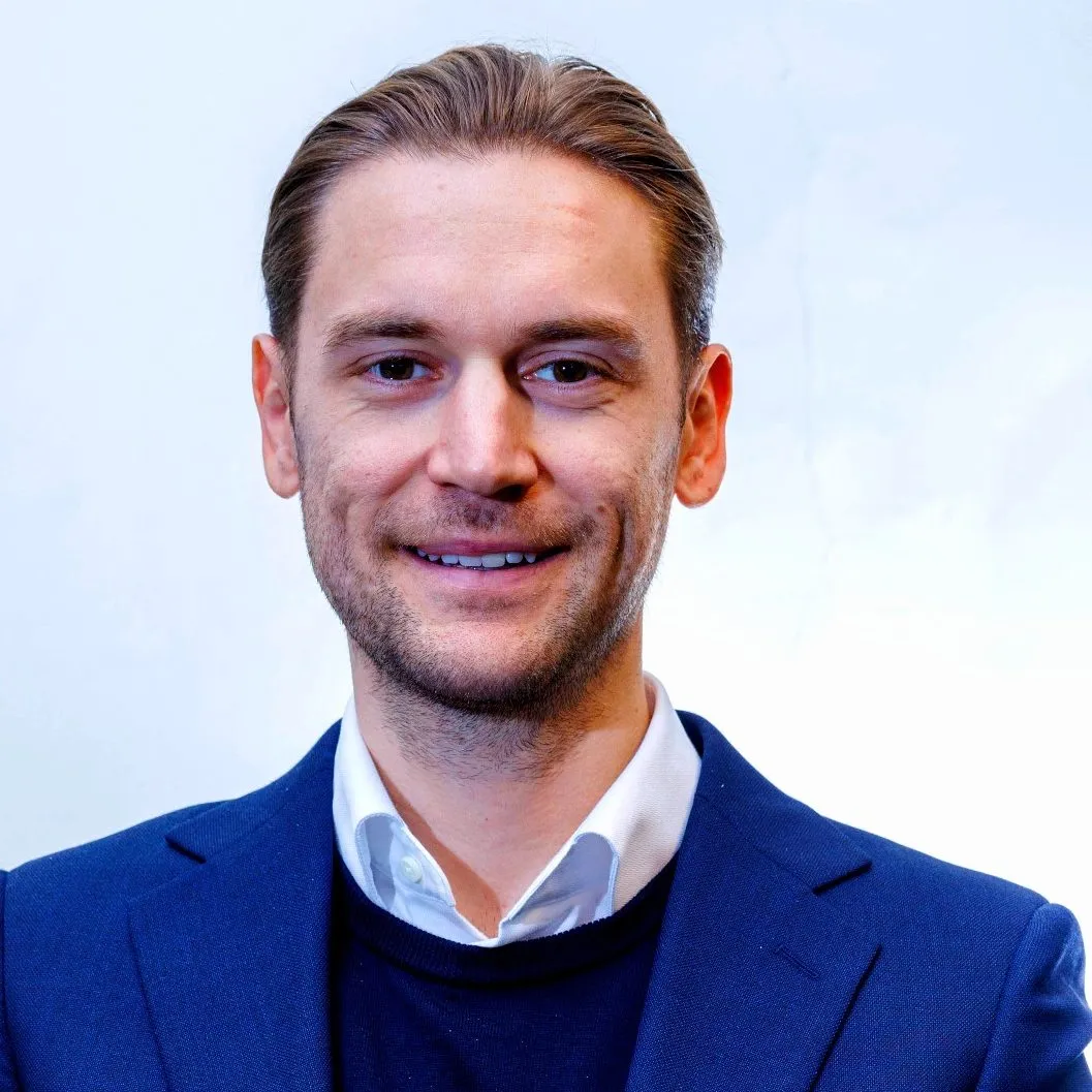 Writer: Sam Stevenson