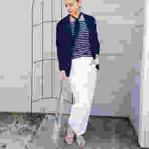Le Petite Marseilles. I hope the French won't get offended but I felt very French in this combination: Jones striped top, cotton, very comfy white linen and rayon Cubavera trousers, and a vintage navy, striped Iceberg blazer. I combined it with a Fossil leather purse in baby blue, a navy silk scarf around my neck, and gold Burberry espadrilles.