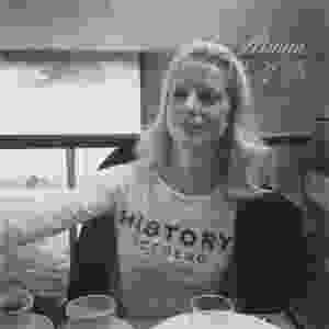 Anna Haeven in Naples, Hotel Admiral