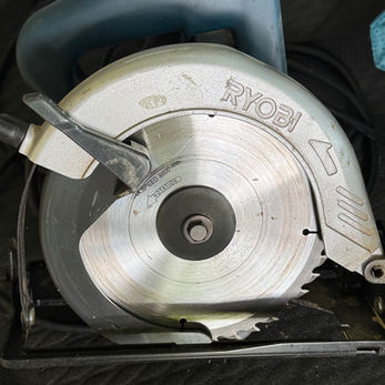 作品づくりの裏側 ― 初めての電動ノコ体験