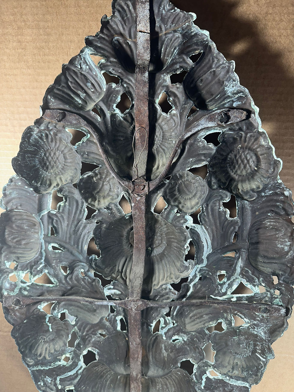 Thumbnail: 19th Century Italian Pair of Antique Brass Altar Palmettes