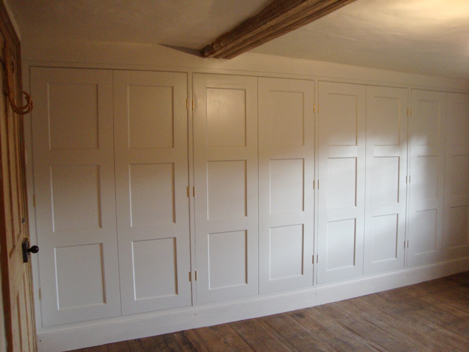 Tudor Style Wardrobe