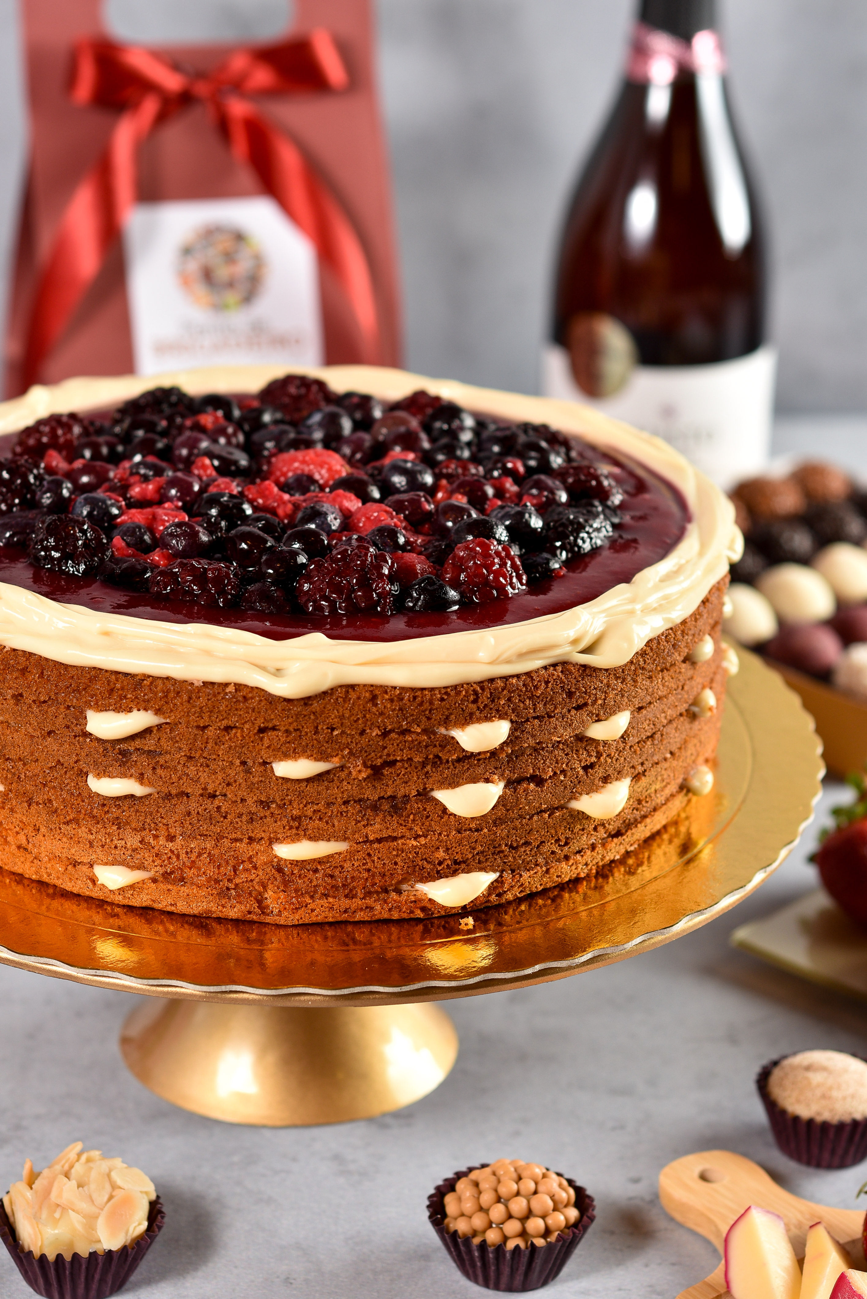 Bolo Frutas Vermelhas & Queijo Suave 2,2kg