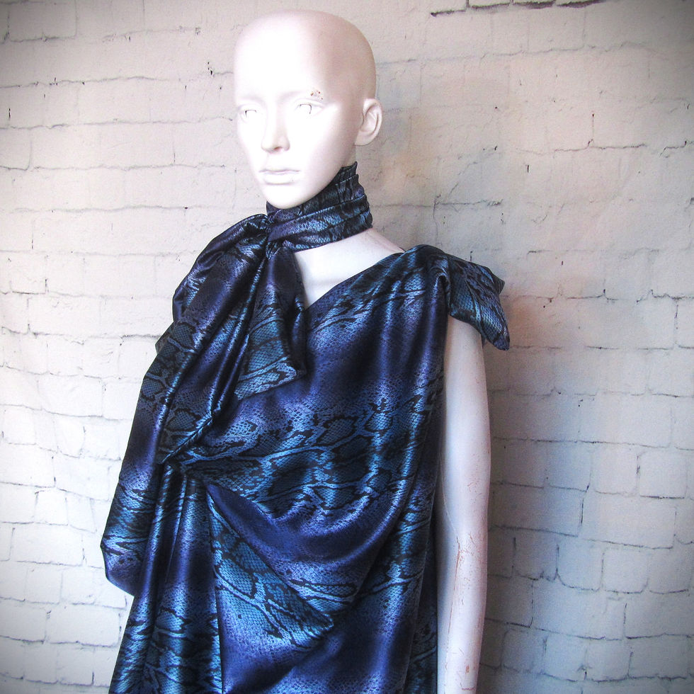 Thumbnail: HEROINE dress in snakeskin print satin