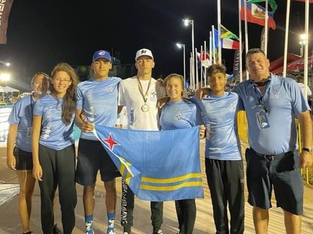 Landado Braynsly Dirksz cu otro medaya di Brons pa Aruba na Barbados.