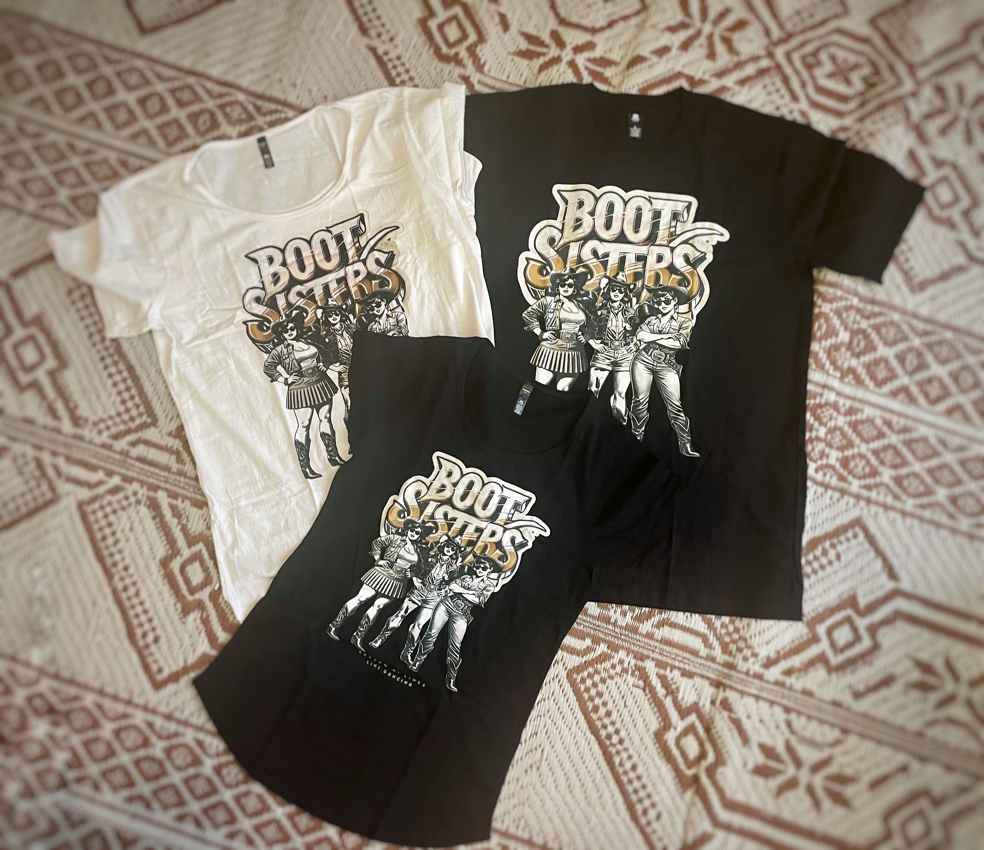 BOOT SISTERS TEE