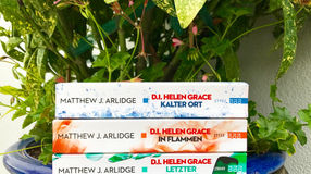[Sammelrezension] M.J. Arlidge - D.I. Helen Grace: Kalter Ort, In Flammen & Letzter Schmerz