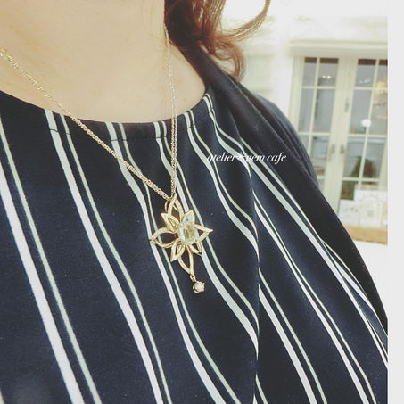 【ジュエリーリフォーム】お客様がお持ちのジュエリーを再利用し、幾何学模様のネックレスをお仕立てしました。