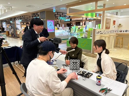 エスパル山形展示会にて山形テレビよりインタビューされたワークショップ