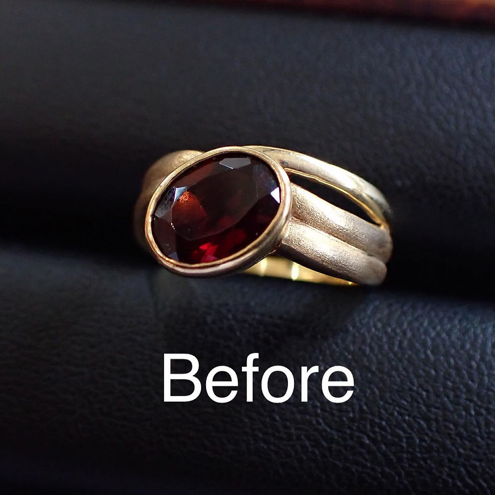 サイズ直し前のガーネットの指輪