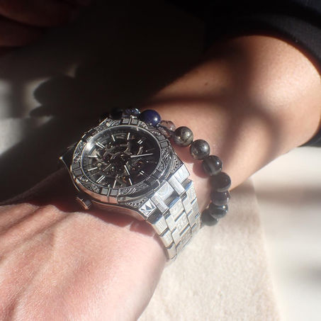 【天然石ブレスレット】黒色と青色の天然石でブレスレットをお仕立てしました。