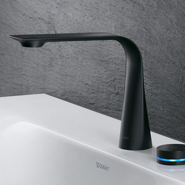 d1_washing_black_hightech.jpg